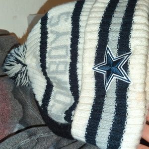 Dallas Cowboys and beanie hat